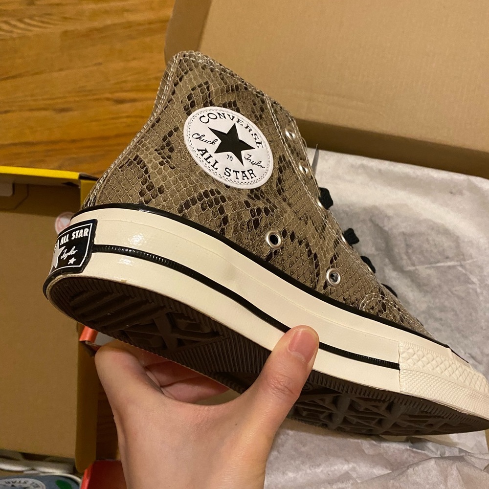 Converse boots brand new